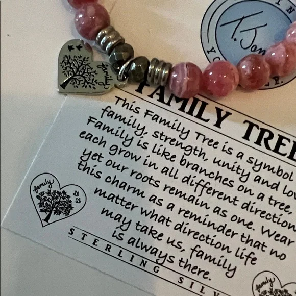 T. Jazelle Pink Beaded Bracelet - Picture 4 of 4